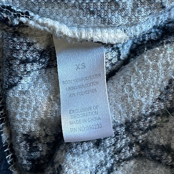 PacSun Fleece Jacket size XS - Picture 7 of 8